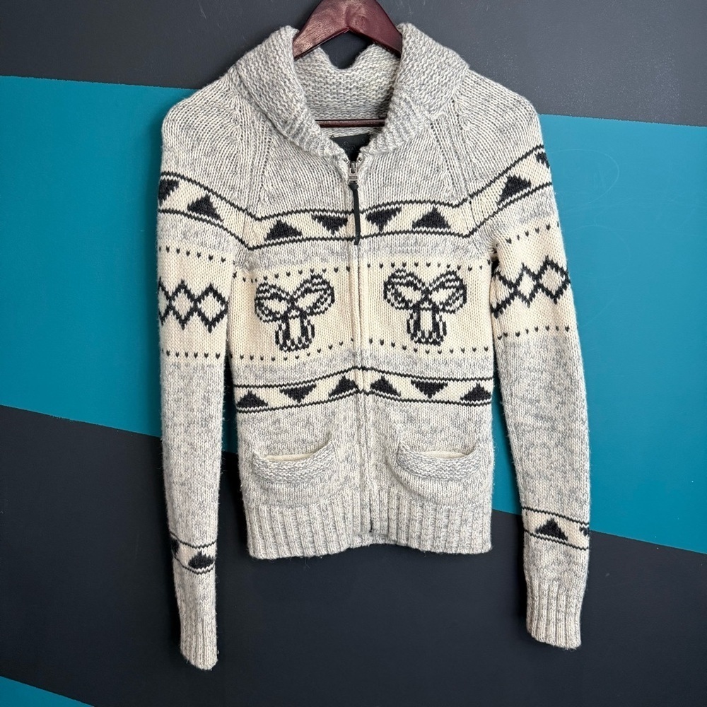 TNA Women's Cardigan with Cream and Black Design wool size XS - Picture 2 of 10